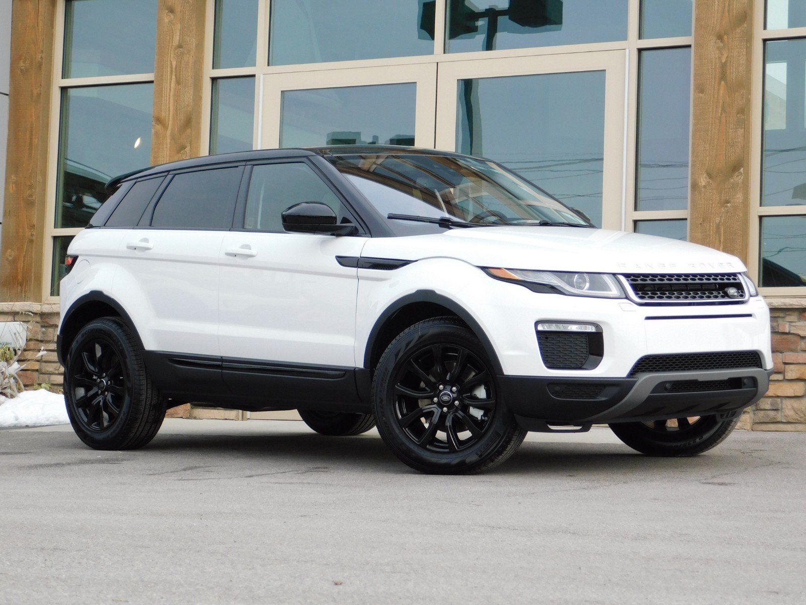 New 2019 Land Rover Range Rover Evoque SE Premium 4 Door in Centerville ...